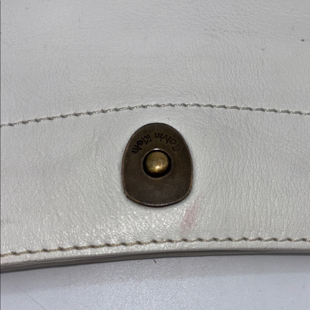 Calvin Klein Cream XL Hobo Bag with Gold Bronze Chain Strap - Picture 7 of 14